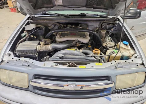 2001 Chevrolet Tracker Zr2 z USA, uszkodzony, nr VIN 2CNBJ734716951569